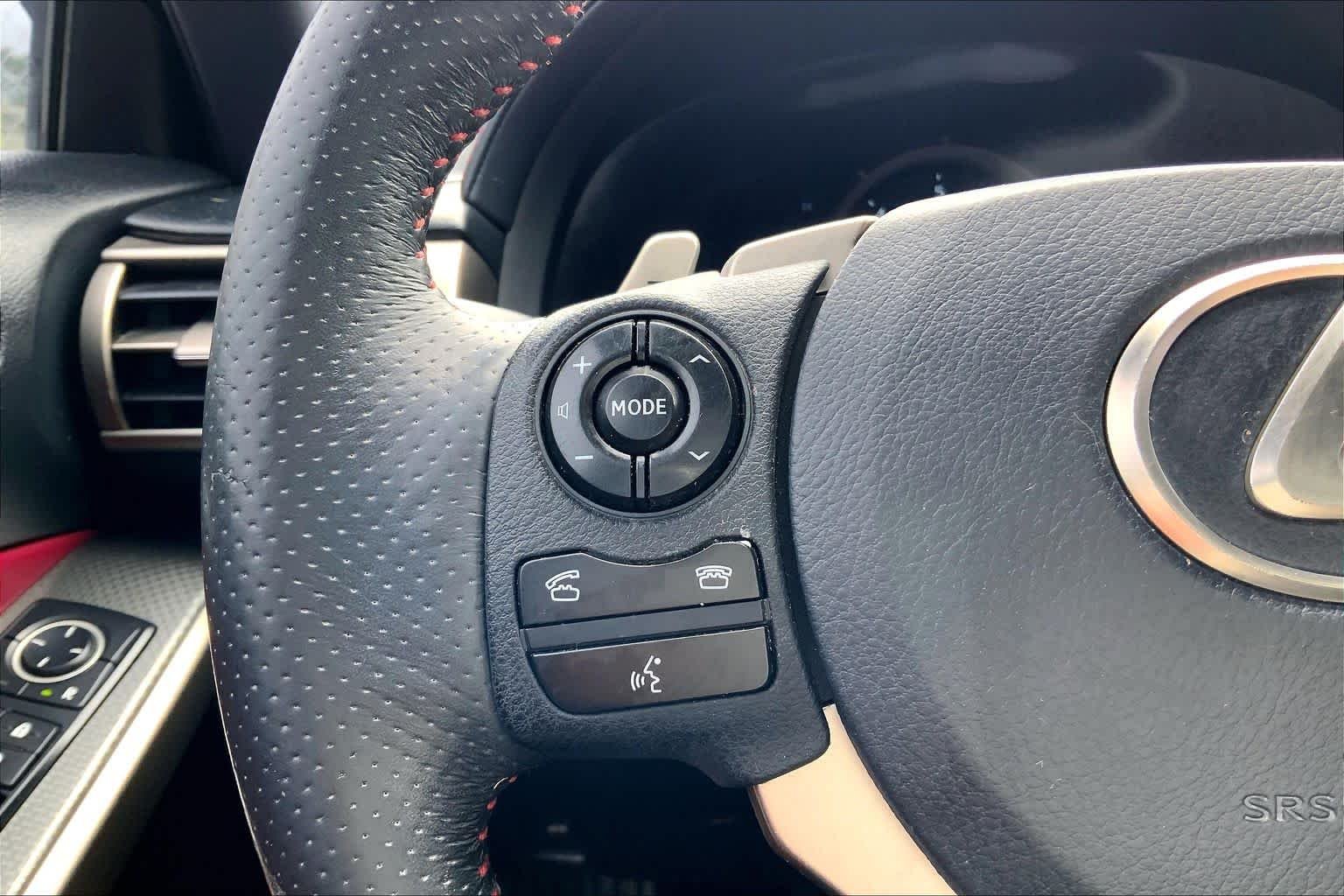 Used 2014 Ultra White Lexus  image 23