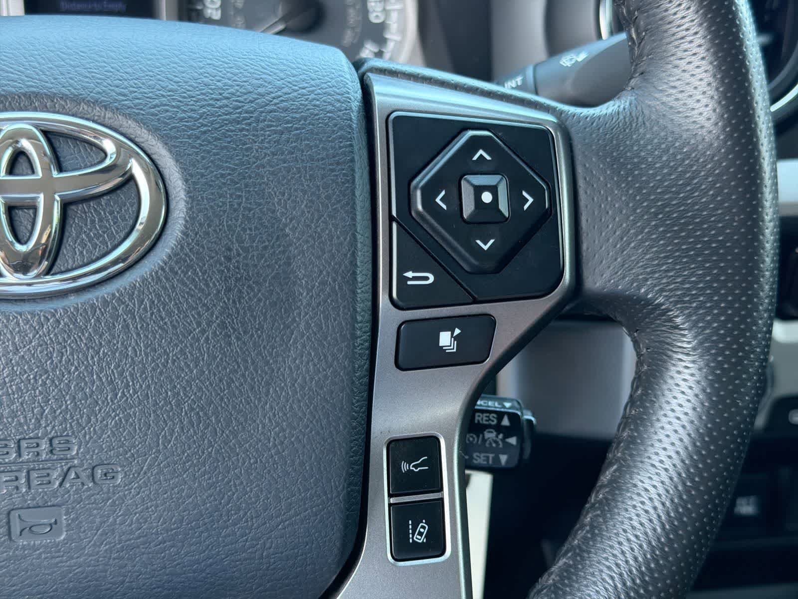 Used 2018 Blazing Blue Pearl Toyota SR5 image 25