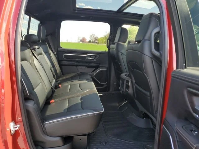 New 2026 Molten Red Pearl-Coat Exterior Paint RAM Laramie image 23
