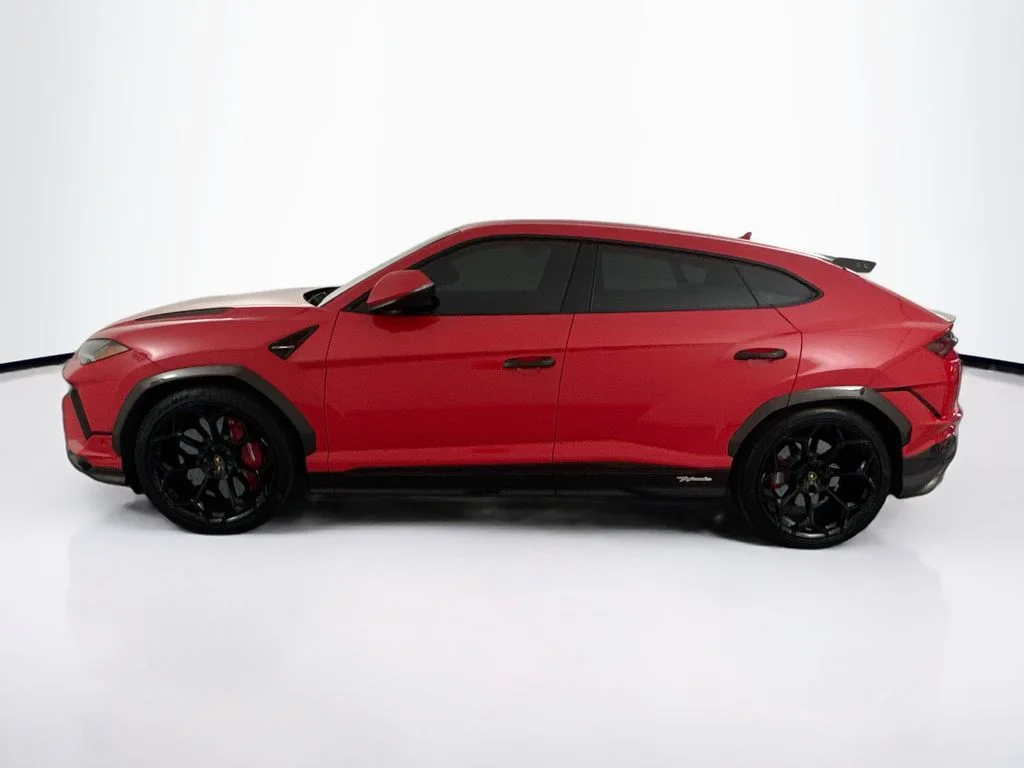 Used 2023 Rosso Mars Metallic Lamborghini Performante image 8