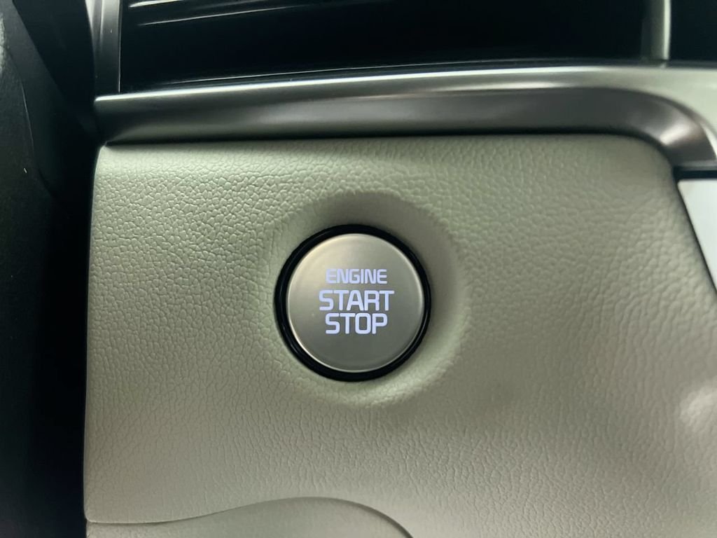 New 2026 Glacial White Pearl Kia S image 19