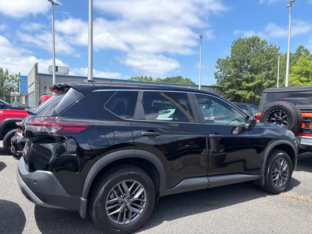 Used 2023 Black Nissan S image 8