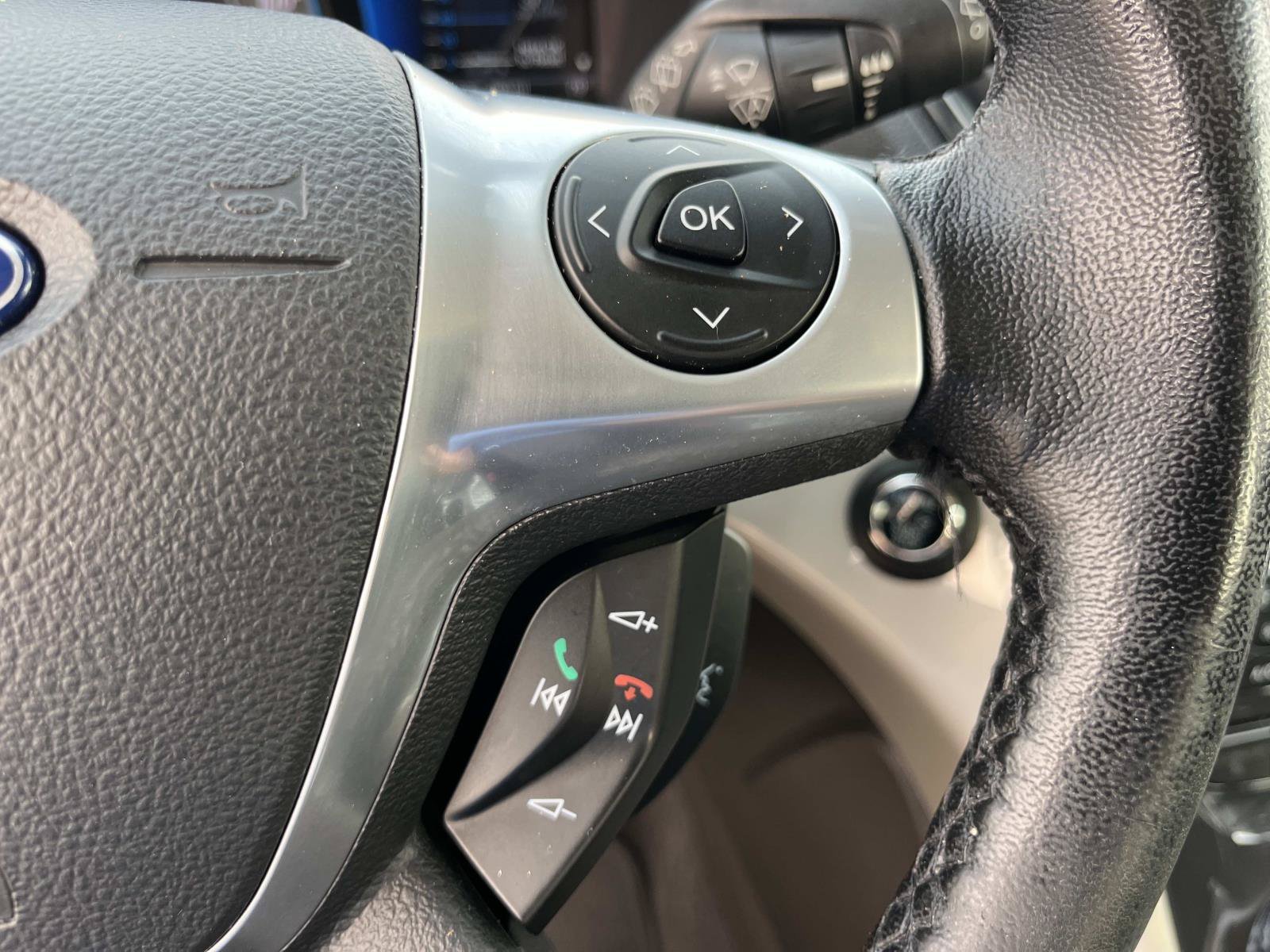 Used 2016 White Platinum Metallic Tri-Coat Ford SEL image 29