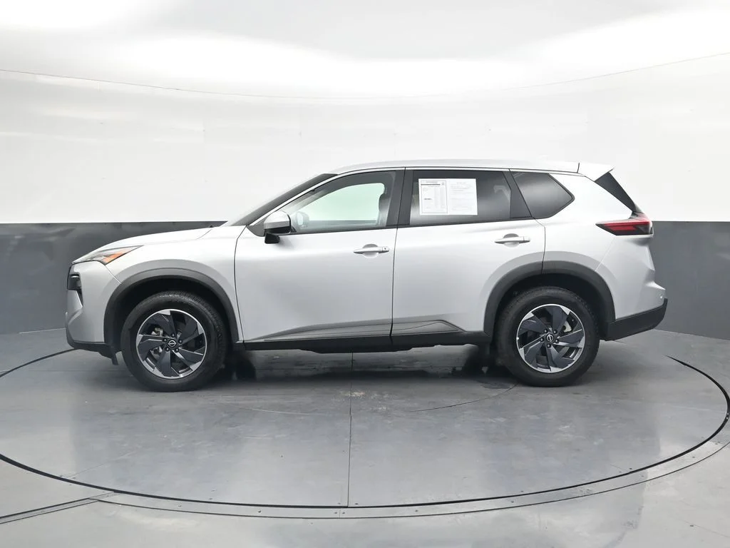 Used 2025 Silver Nissan SV image 11