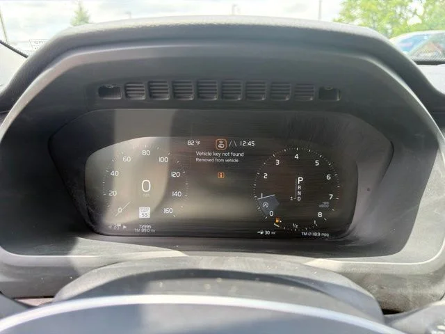 Used 2016 White Volvo T6 Momentum image 12