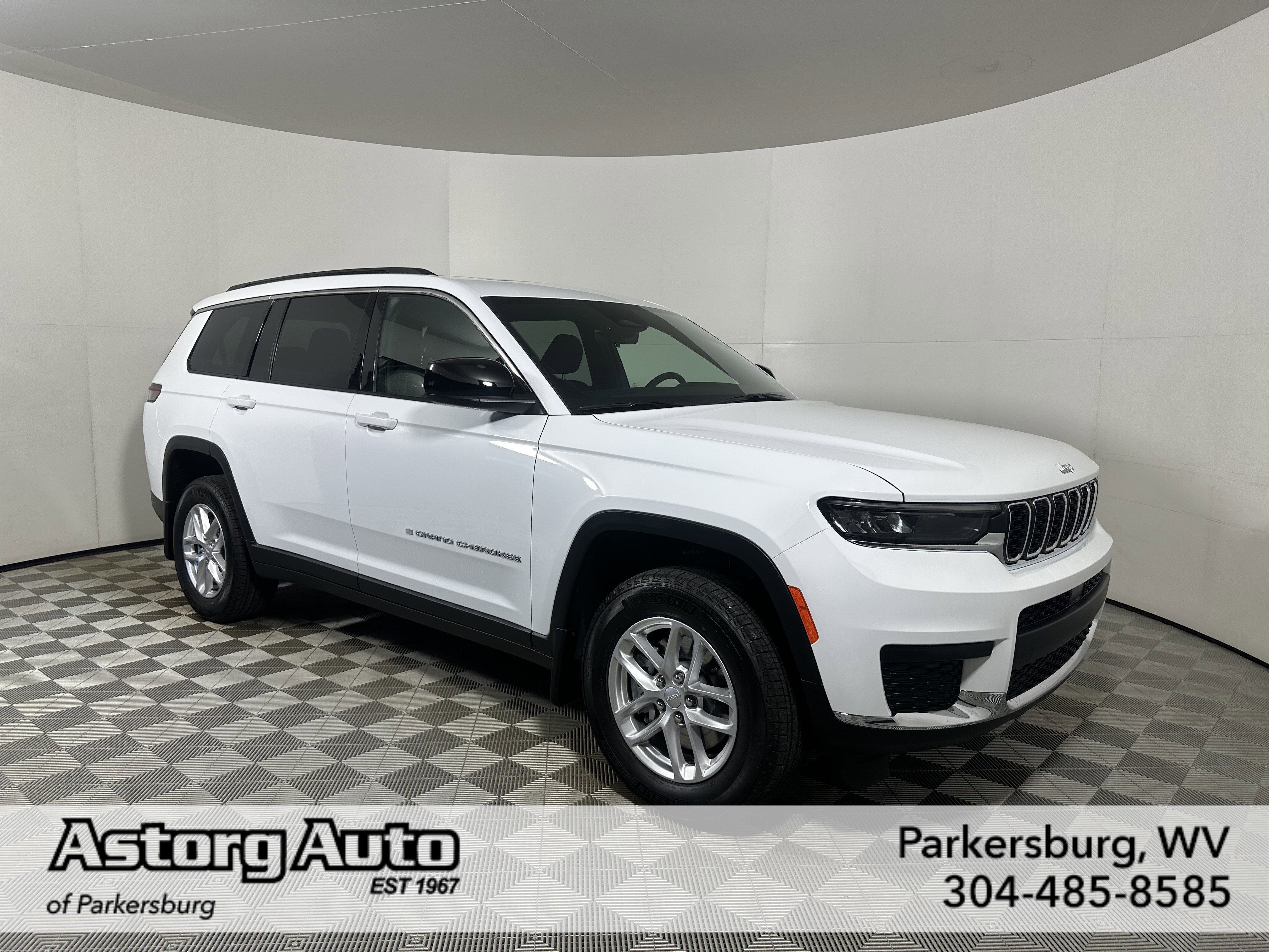 2026 Jeep Grand Cherokee L Laredo X 4x4's photo