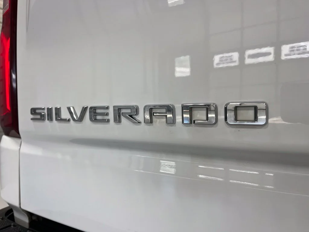 Used 2020 Summit White Chevrolet RST image 36
