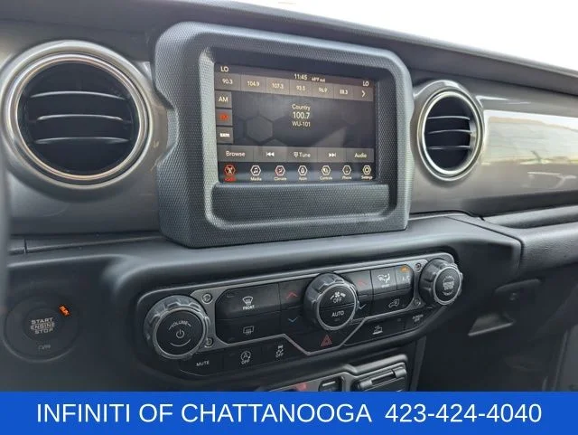 Used 2021 Silver Jeep Unlimited Sahara image 13