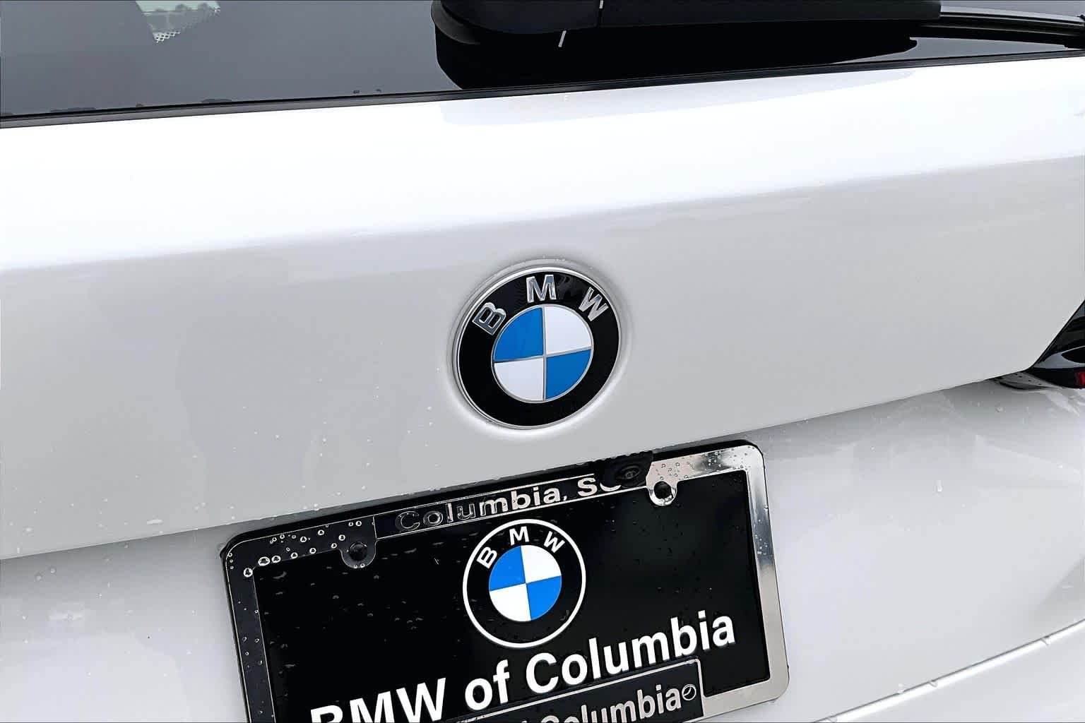 New 2026 Mineral White Metallic BMW xDrive40i image 15
