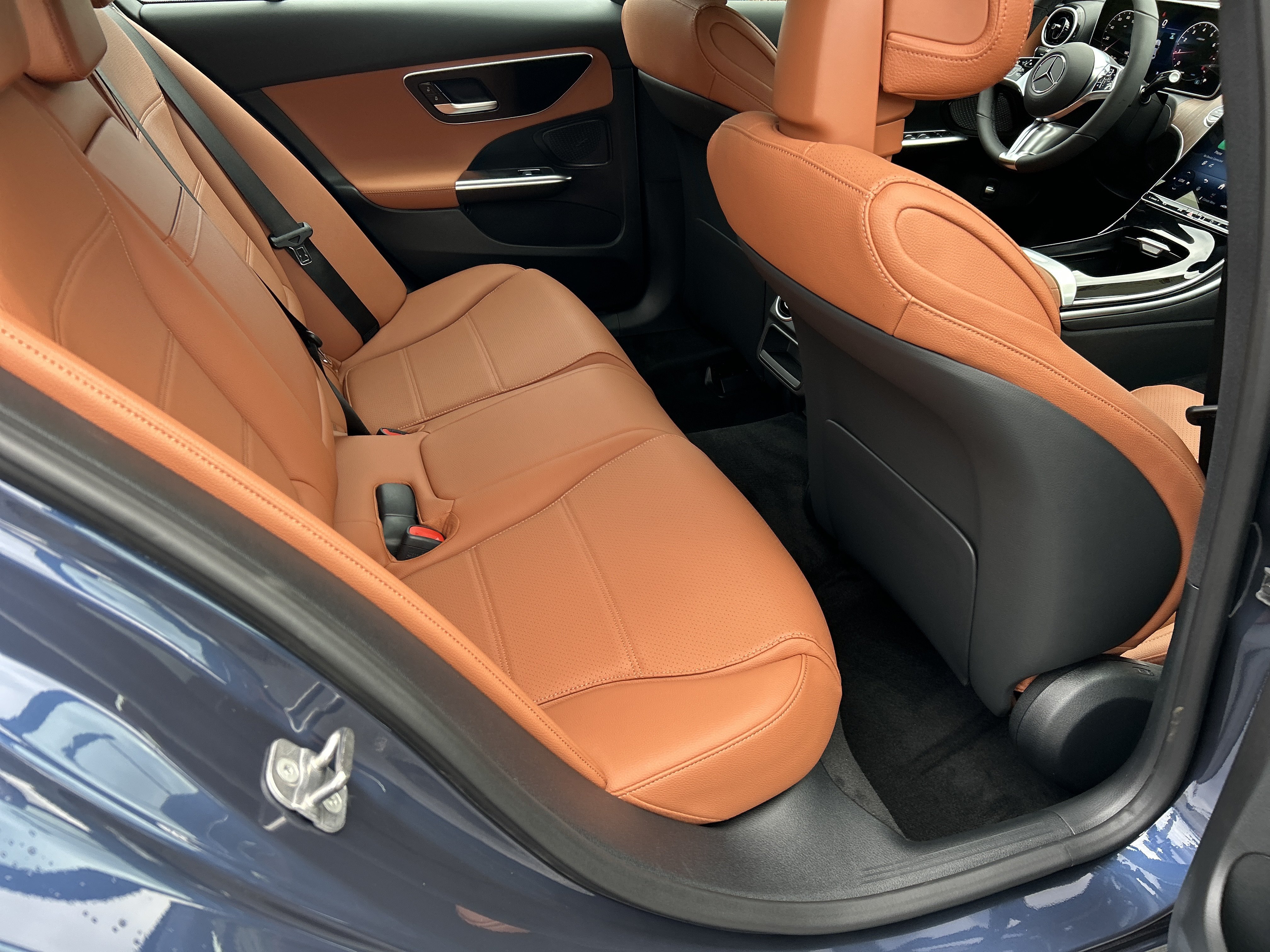 New 2026 Twilight Blue Metallic Mercedes-Benz C 300 4MATIC® Sedan image 39