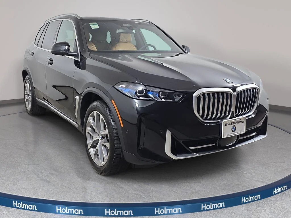 Used 2026 Black Sapphire Metallic BMW xDrive40i image 4