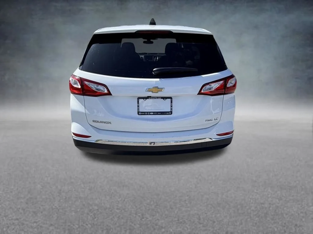 Used 2019 White Chevrolet LT image 4