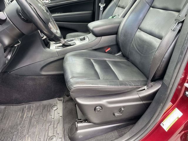 Certified Used 2022 Velvet Red Pearlcoat Jeep Limited image 9