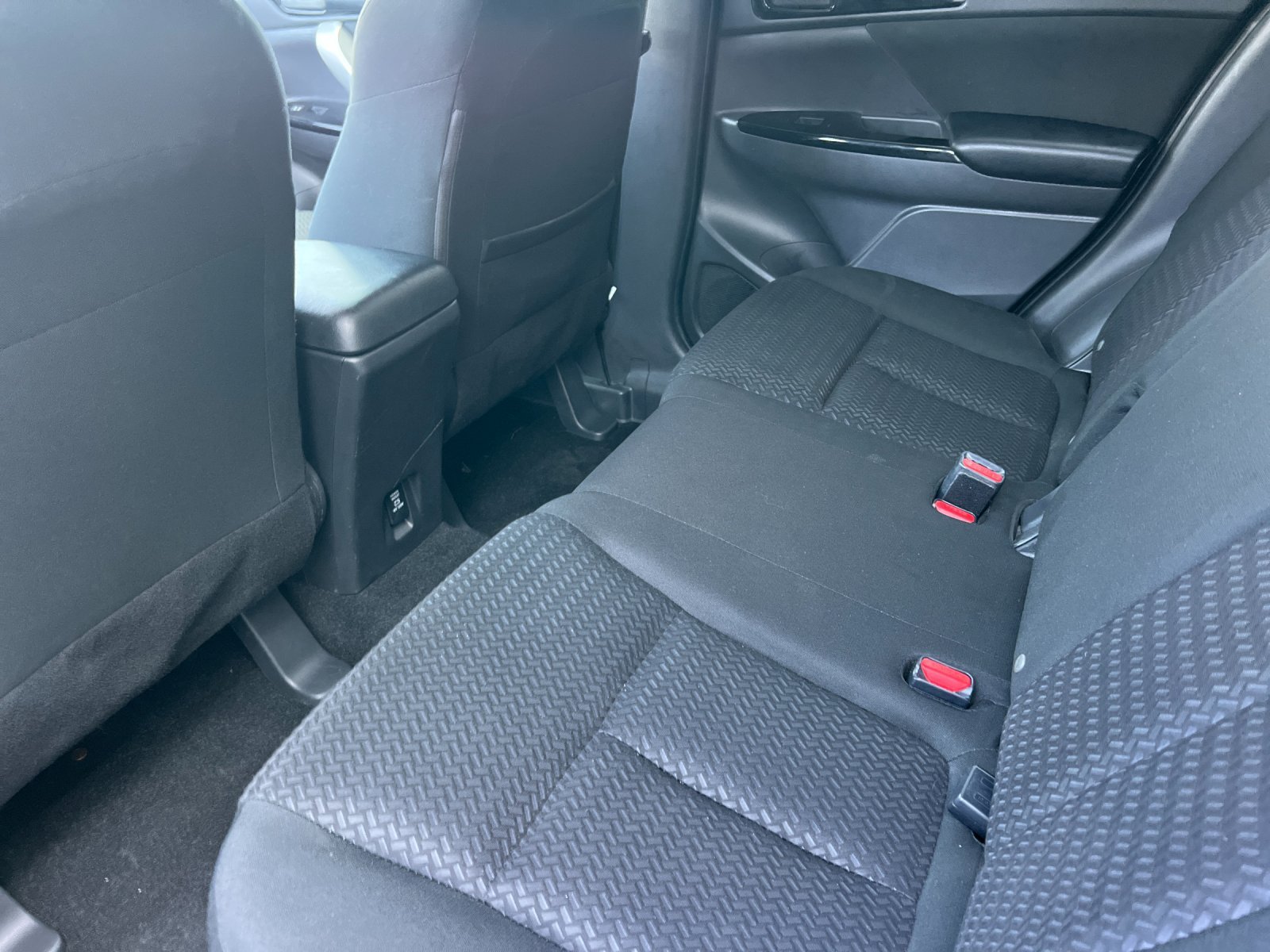 Used 2023  Mitsubishi LE image 12
