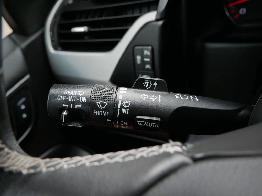 Used 2016 Black GMC SLT image 24