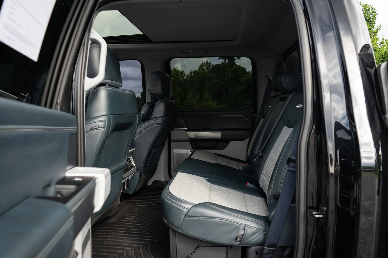 Used 2024 Black Ford Limited image 38