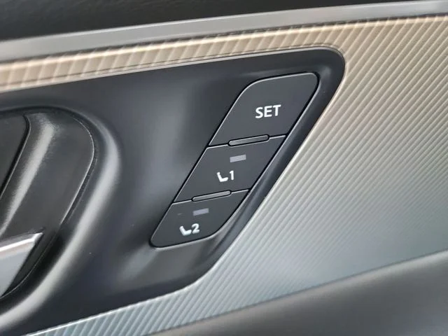 New 2026 White Nissan Platinum image 21