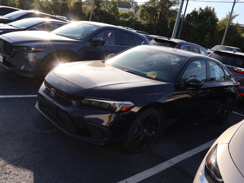 Used 2023  Honda Sport image 4