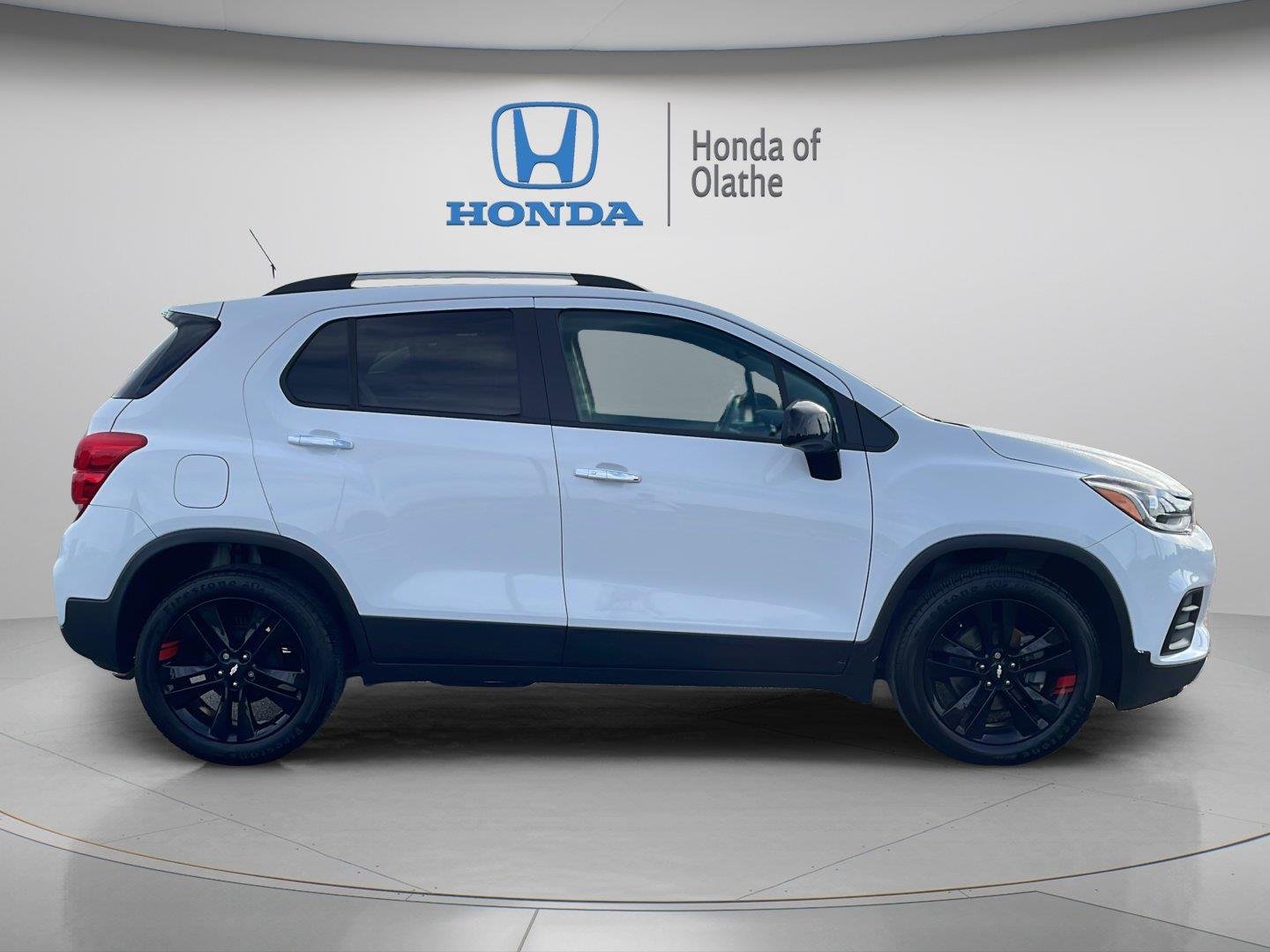 Used 2020 Chevrolet Trax LT with VIN 3GNCJLSBXLL178748 for sale in Kansas City