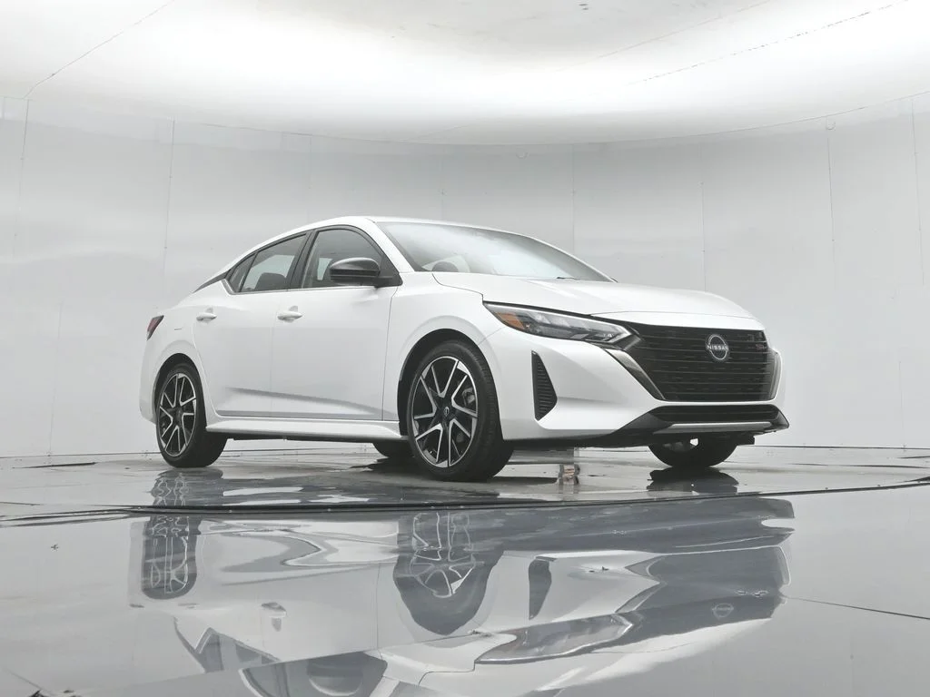 Used 2024 White Nissan SR image 47