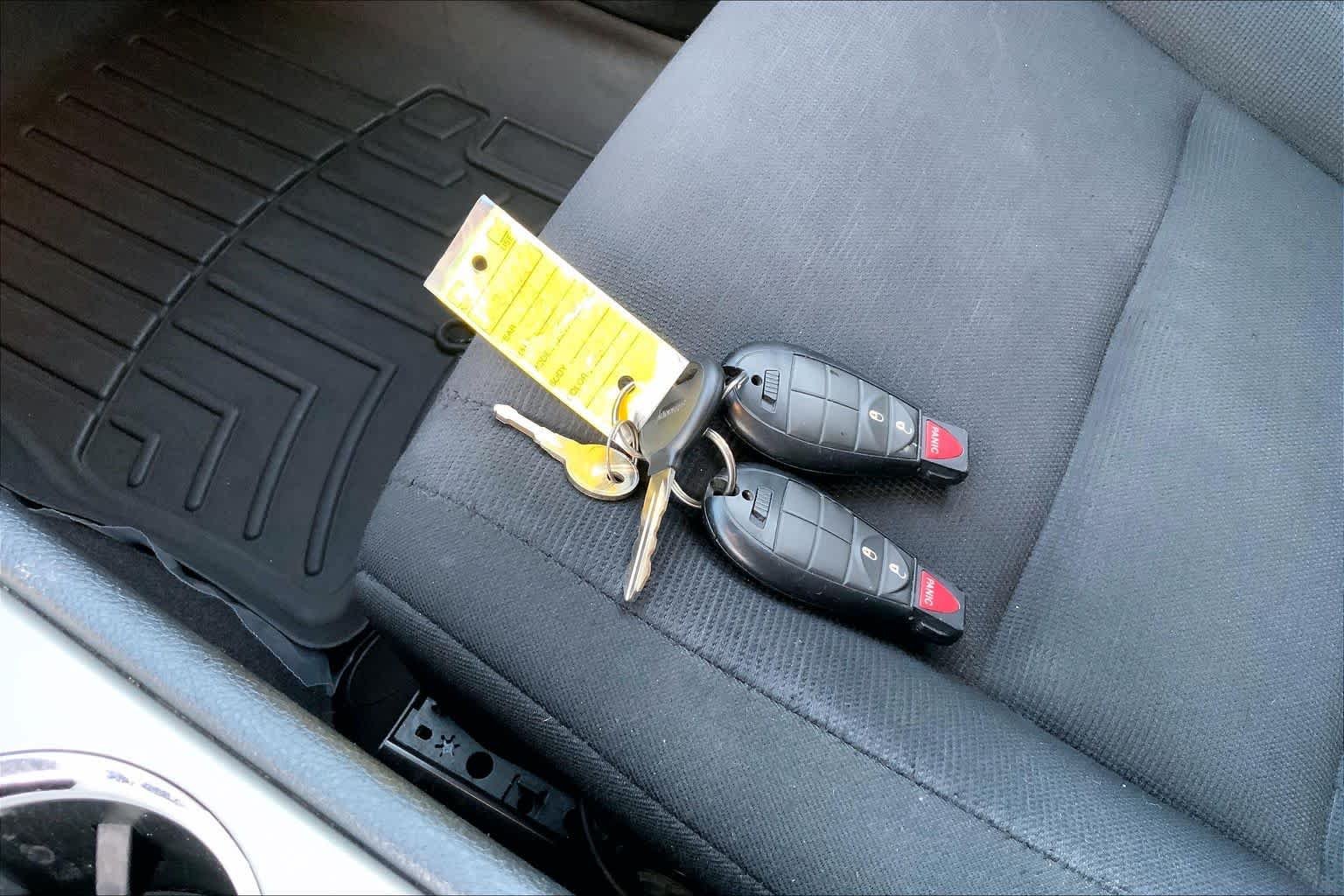 Used 2012 Maximum Steel Metallic Jeep Laredo image 12