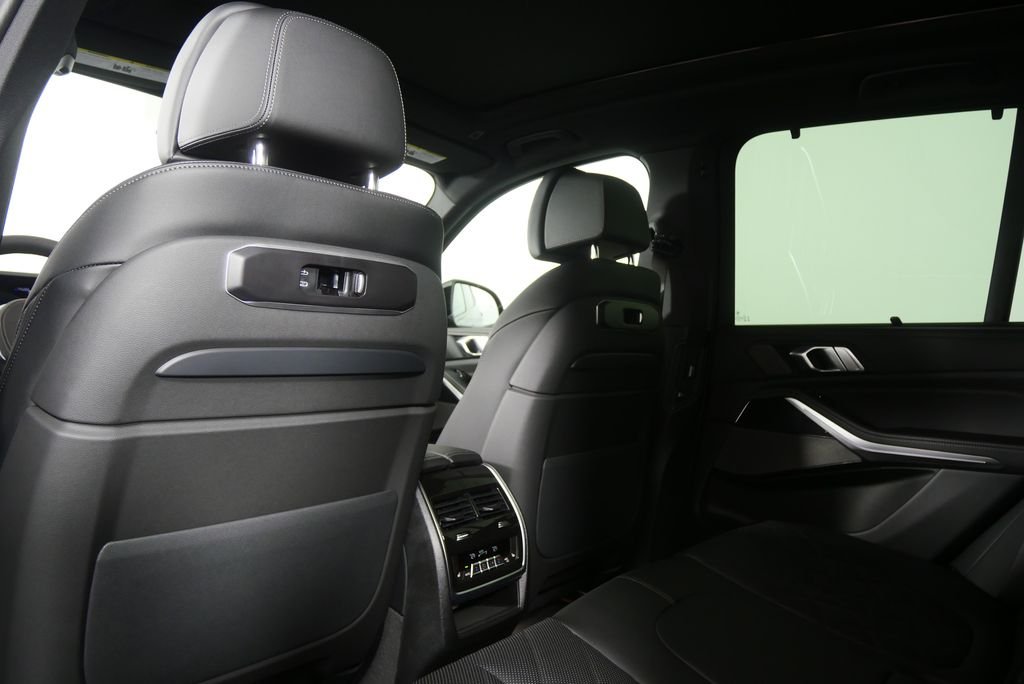 Used 2026 Carbon Black Metallic BMW sDrive40i image 17