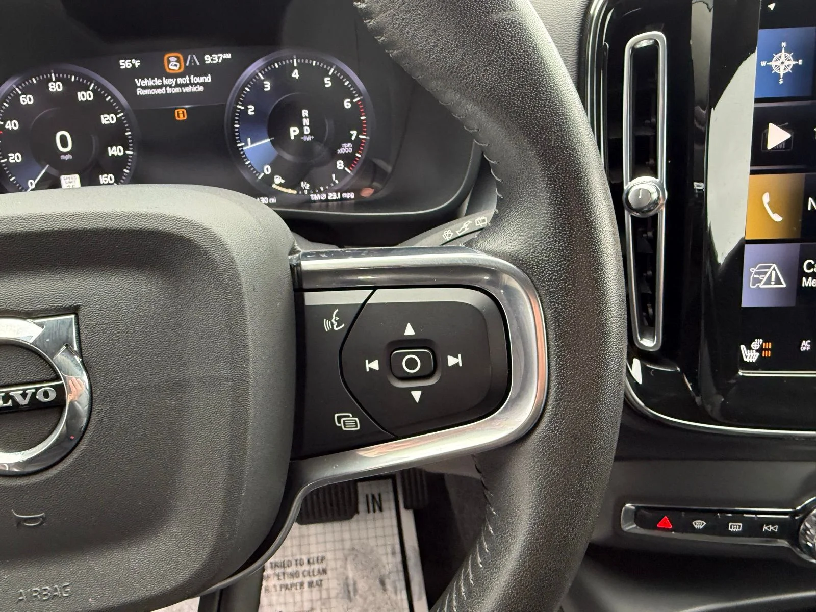 Used 2021  Volvo Momentum image 18