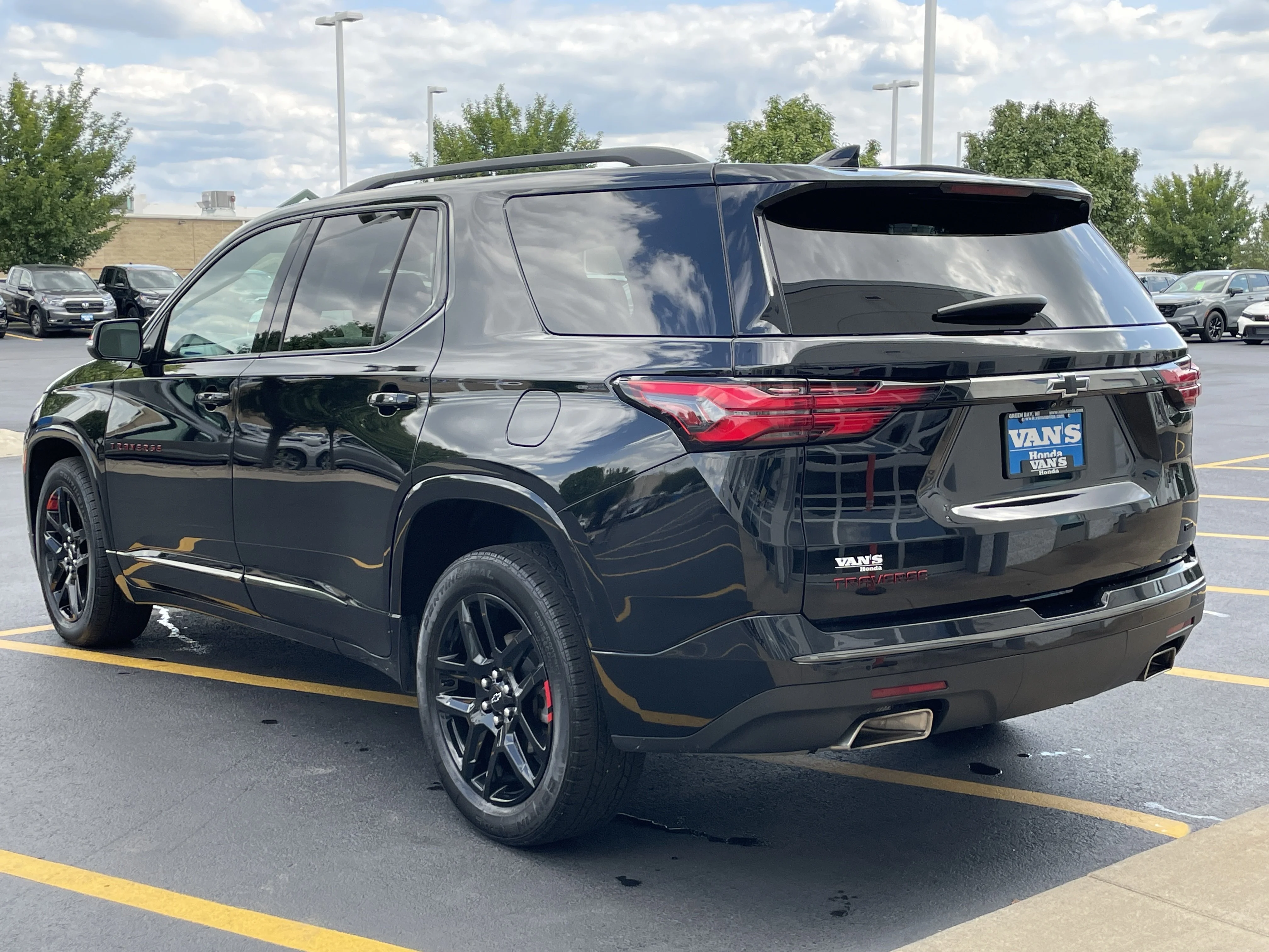 Used 2022 Mosaic Black Metallic Chevrolet Premier image 5