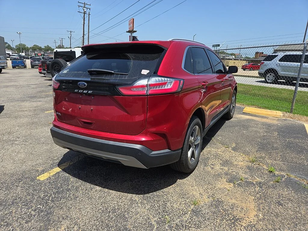 Used 2021 Red Metallic Ford SEL image 4