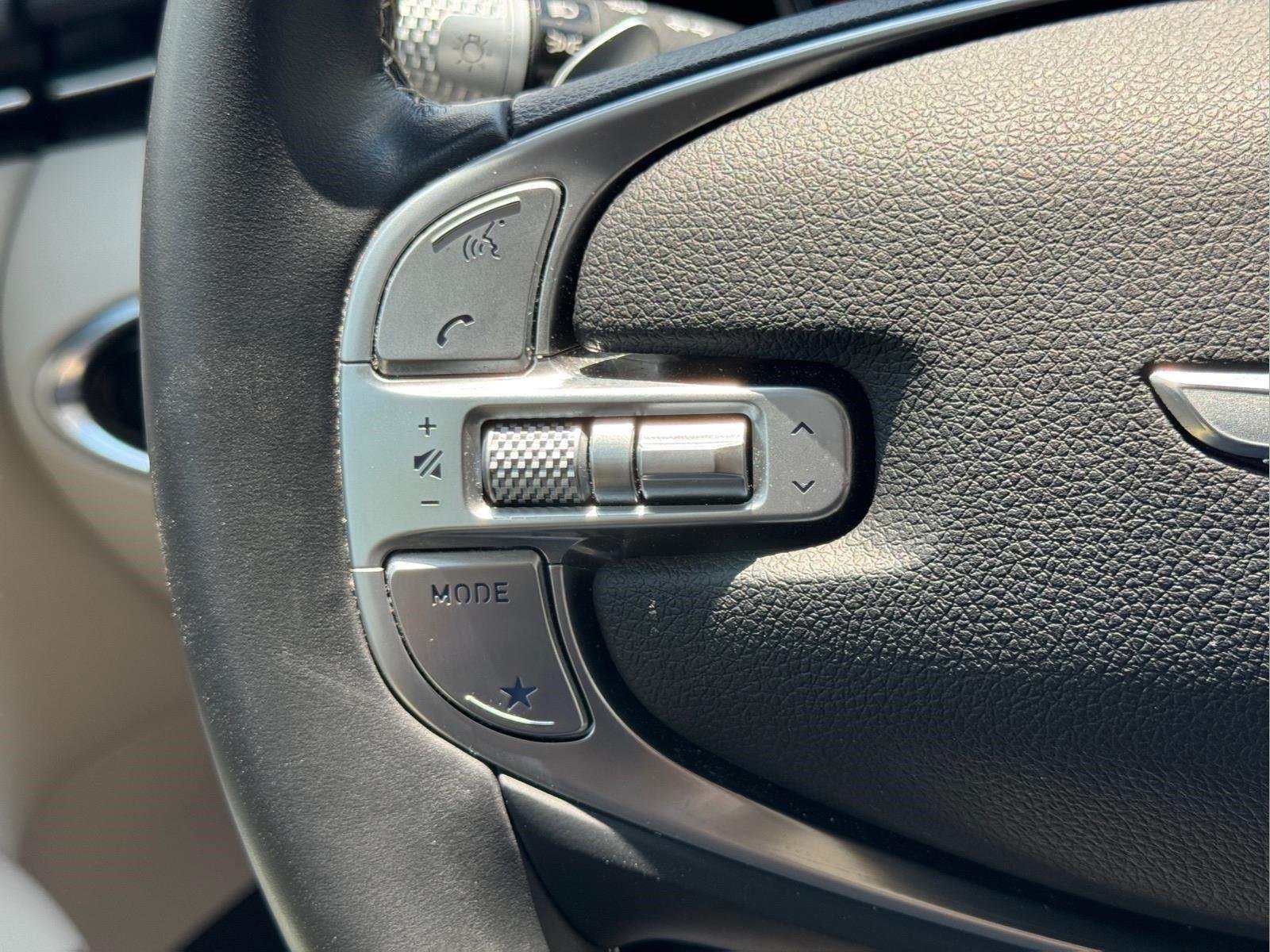2024 GENESIS GV70 Standard - Photo 21