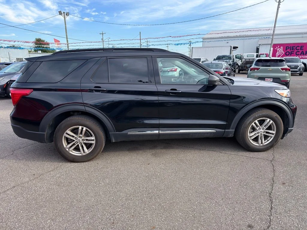 Used 2023 Black Ford XLT image 8