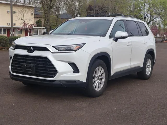 2024 Toyota Grand Highlander XLE AWD's photo