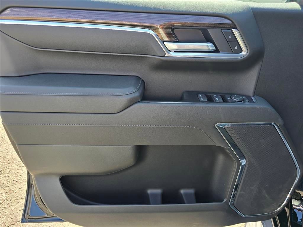 New 2026 Black Chevrolet LT image 8