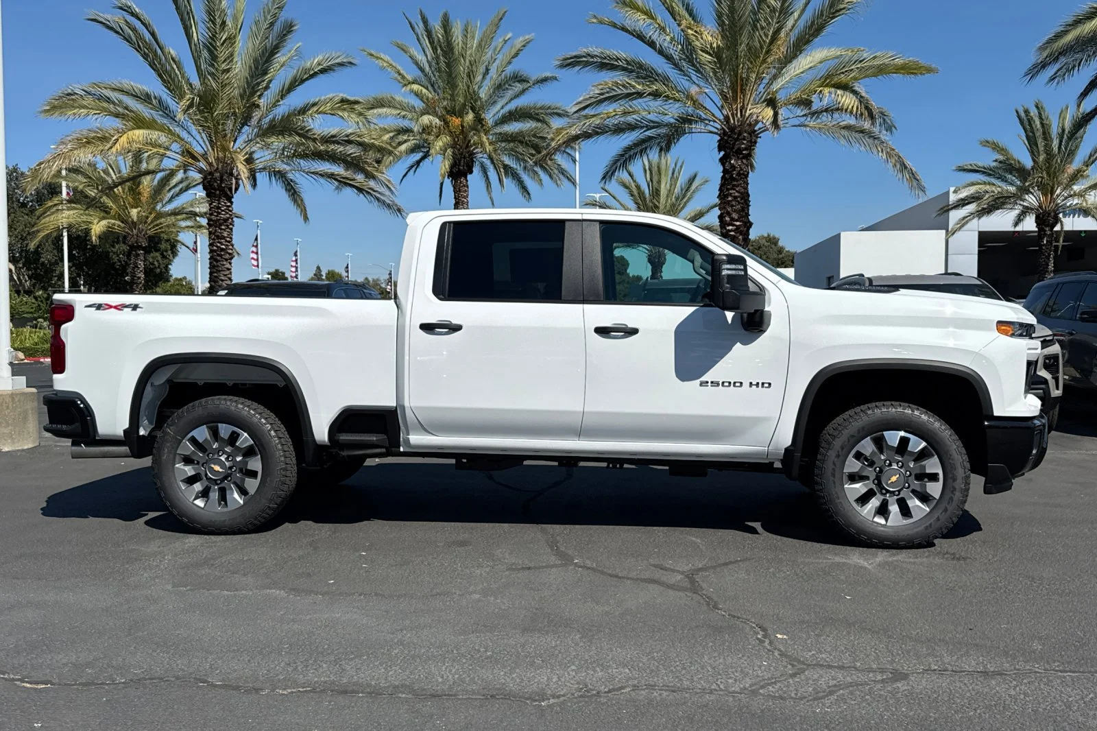 2026 Chevrolet Silverado 2500 HD Custom view 2