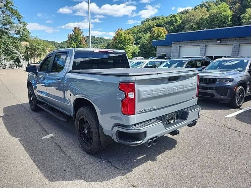 Used 2024 Gray Chevrolet RST image 7