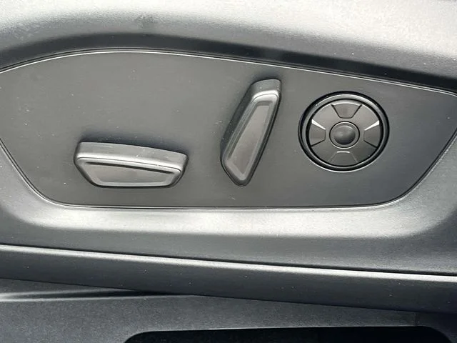 New 2026 White Ford Tremor image 15