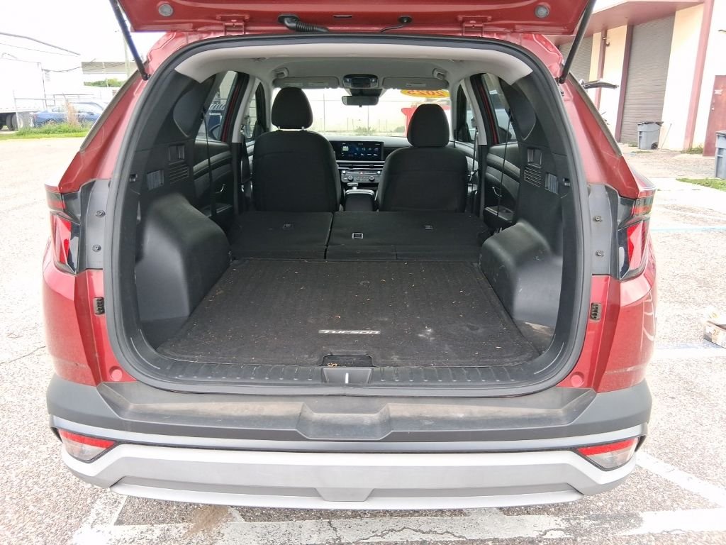 Used 2025 Red Hyundai SE image 21