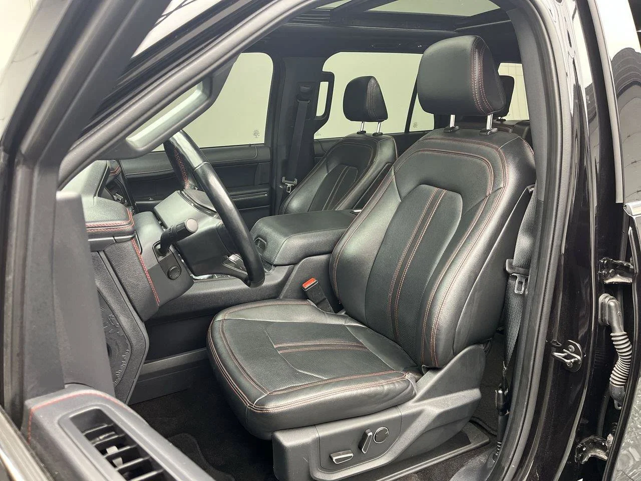 Used 2022 Black Ford Limited image 12