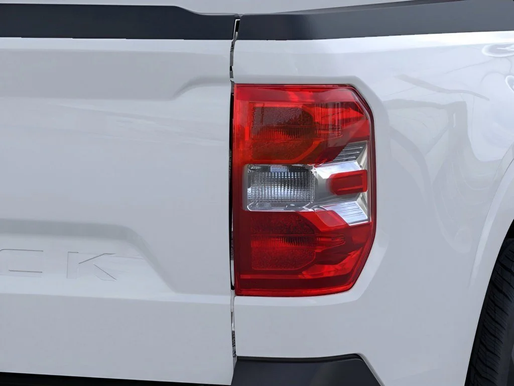 New 2026 Oxford White Ford XLT image 25