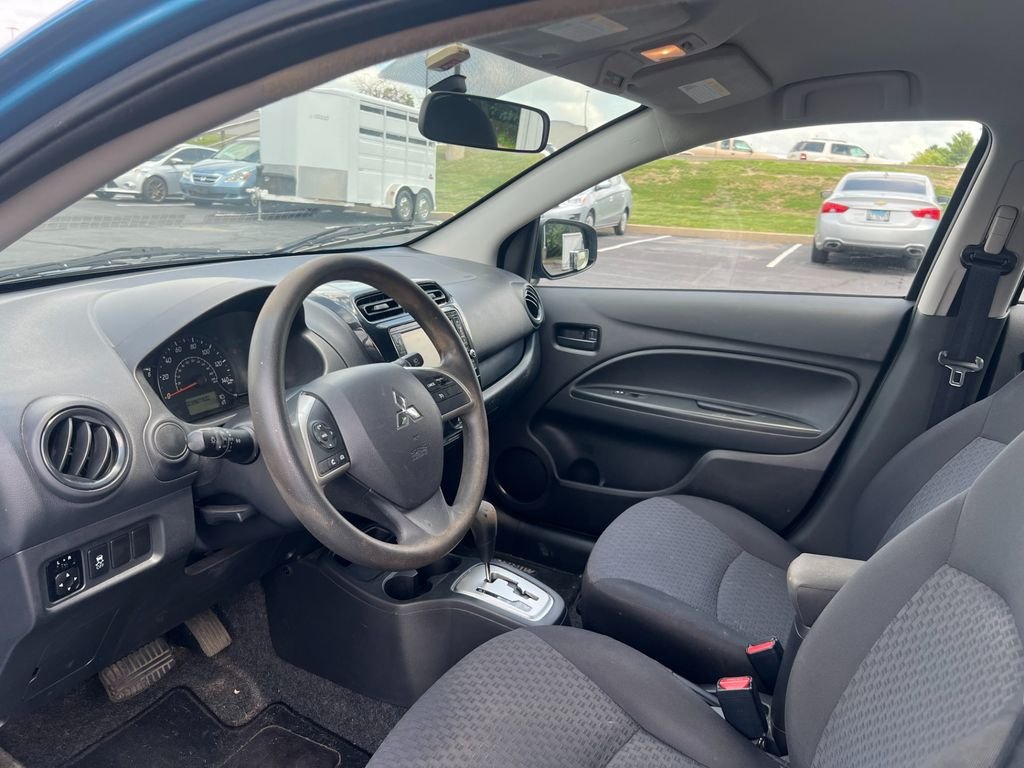 Used 2019 Sapphire Blue Metallic Mitsubishi  image 7