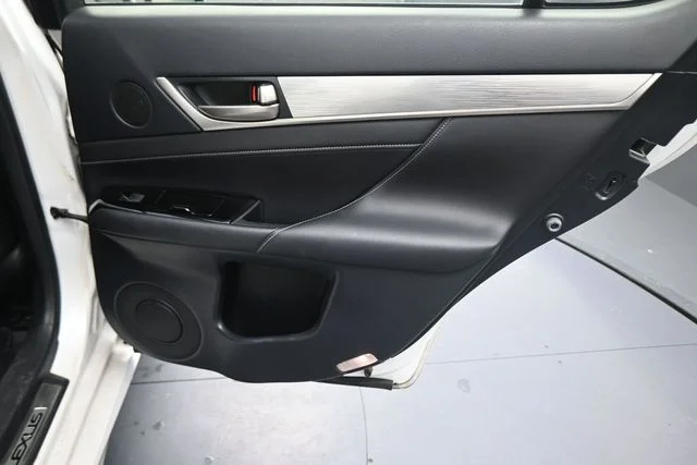 Used 2013 White Lexus 350 image 15