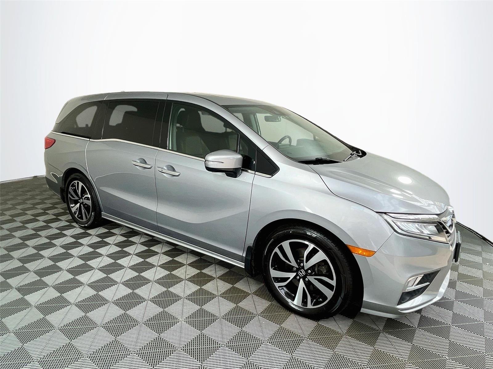 2020 Honda Odyssey Elite's photo