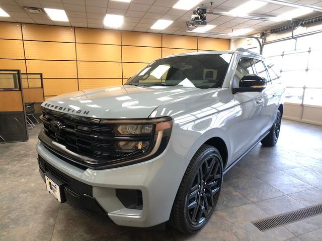 New 2026 Glacier Gray Metallic Tri-Coat Ford MAX Platinum® image 3