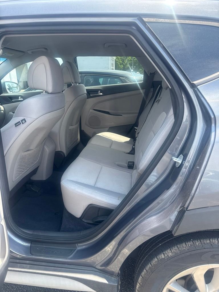 Used 2018 Gray Hyundai SEL image 3