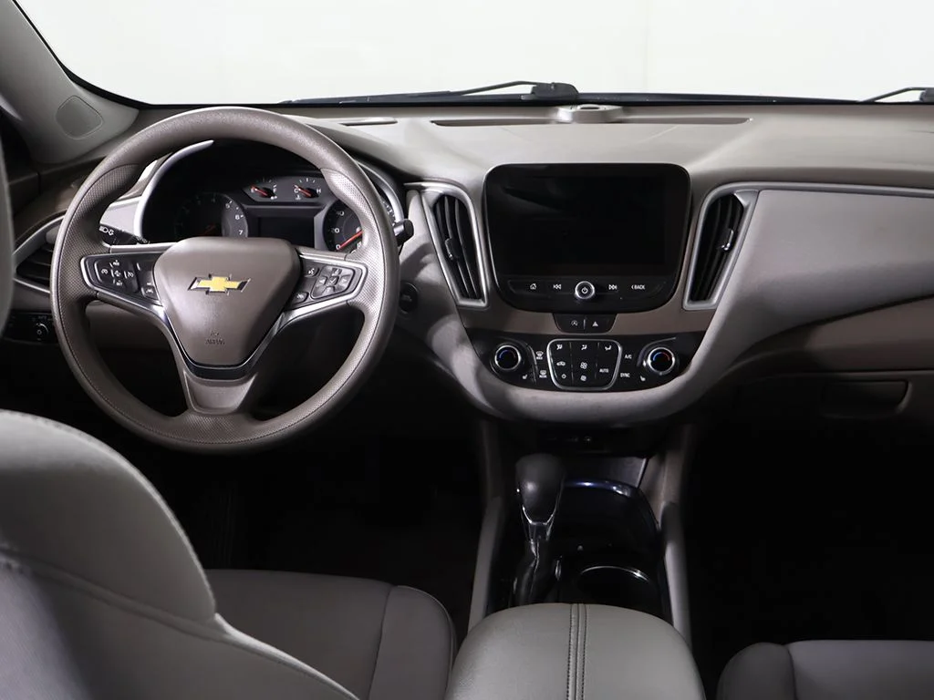 Used 2023 Gray Chevrolet LT image 28