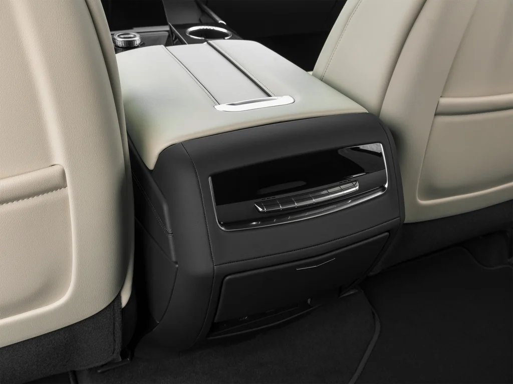 Used 2025 Black Cadillac Sport Platinum image 33