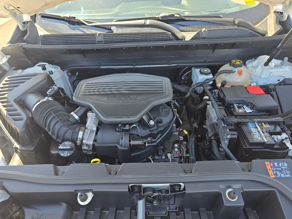 Used 2020 Summit White GMC AT4 image 28