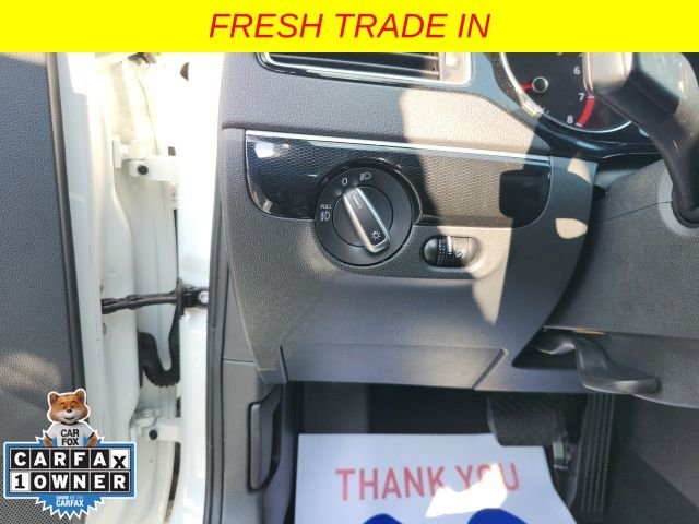 Used 2018 White Volkswagen 1.8T SE Sport image 13