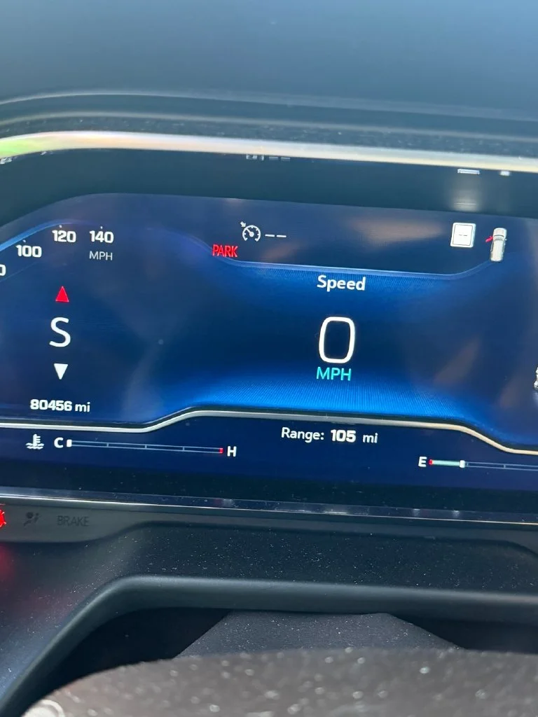 Used 2022 Gray Chevrolet LT image 4