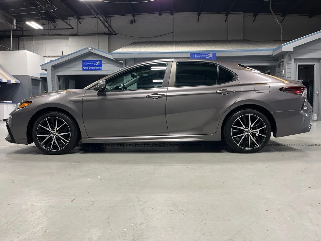 Used 2021 Predawn Gray Mica Toyota SE image 4